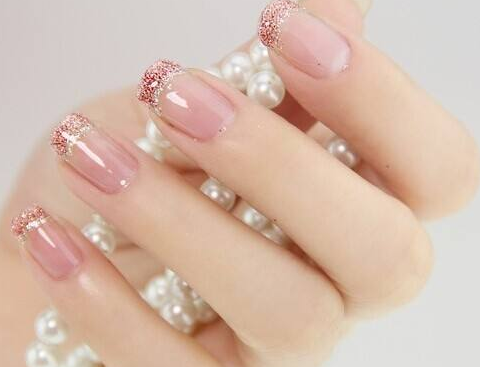 改善美甲凹凸不平的方法