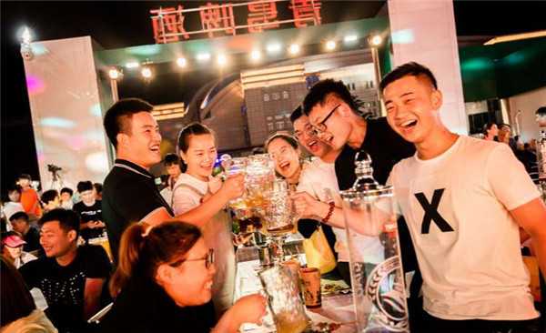 三十年，國際客廳見證啤酒節(jié)的嶗山故事