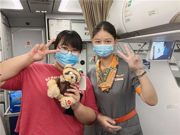 青島航空萬米高空講安全