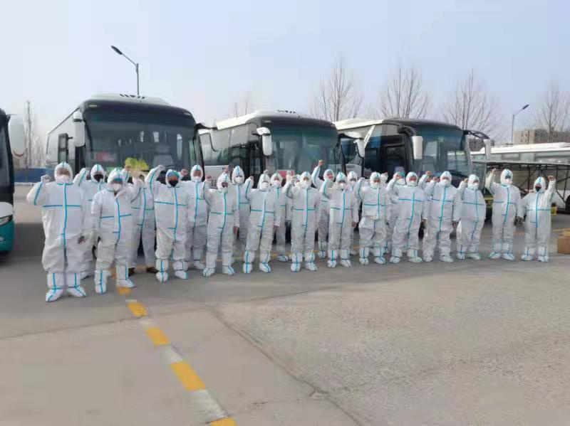 疫情解封 “回家行動”：交運(yùn)萊西事業(yè)部30部客車再成風(fēng)景