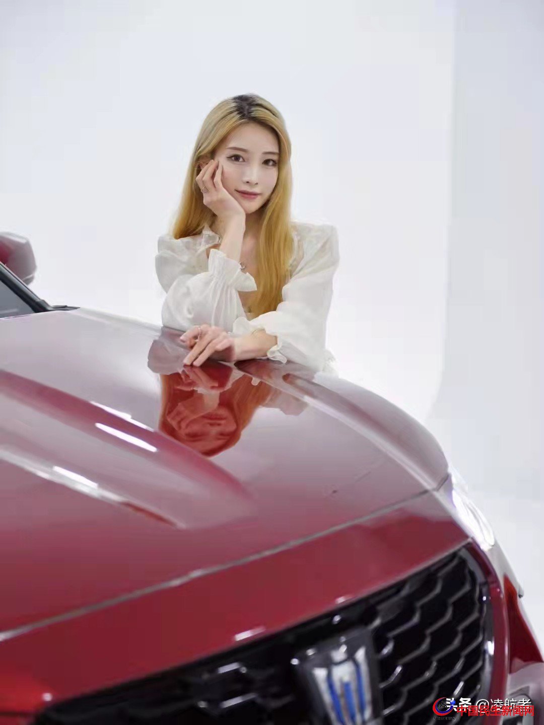 青島大嫚：國內(nèi)知名博主舒芙蕾蕾，身高168CM，體重45KG