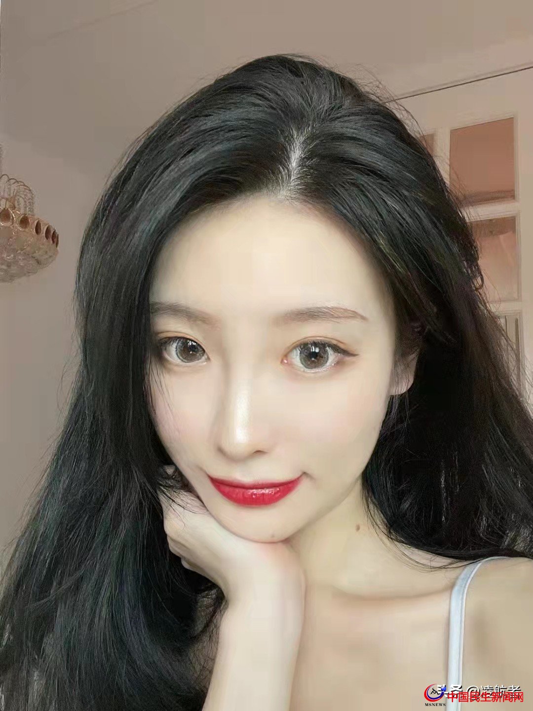 青島大嫚：國內(nèi)知名博主舒芙蕾蕾，身高168CM，體重45KG