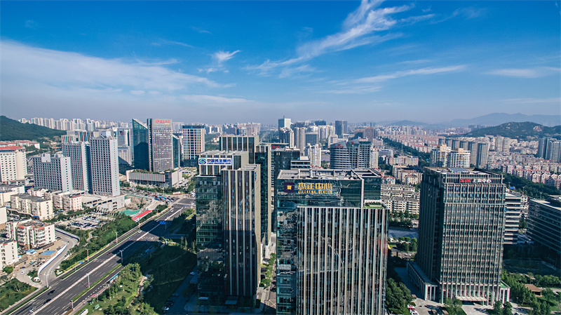 當(dāng)排頭 闖新路 嶗山區(qū)奮力在建設(shè)新時代社會主義現(xiàn)代化國際大都市道路上奮進(jìn)