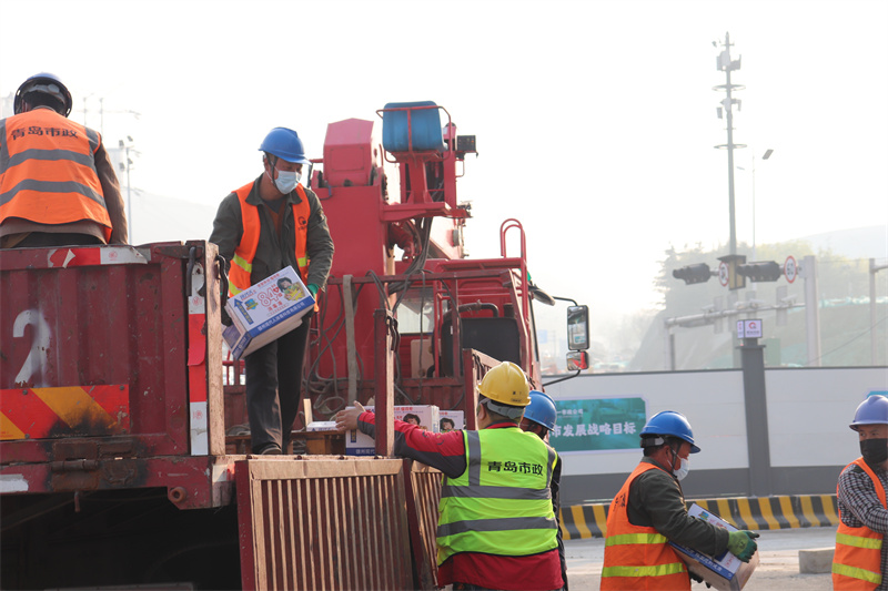 同心抗疫，惠企服務(wù)——嶗山區(qū)城市管理局在行動