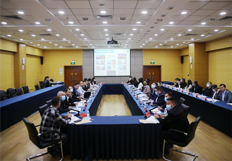 青島市北區(qū)召開“送政策、促發(fā)展、強產業(yè)” 民營企業(yè)家暨商協(xié)會座談會