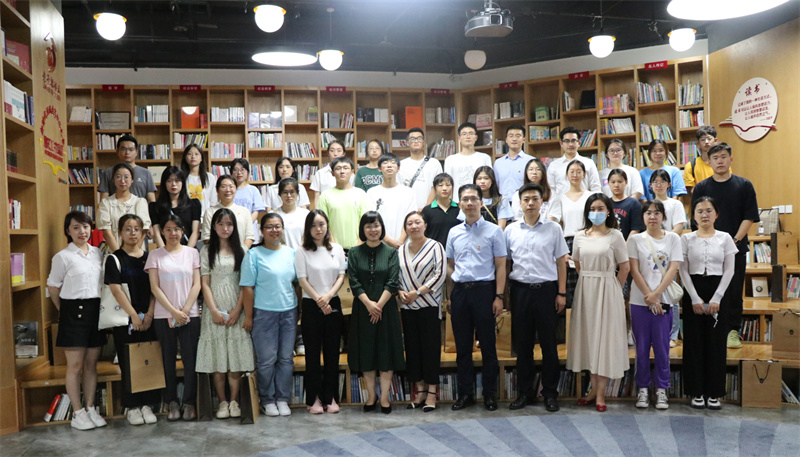 “青鳥計(jì)劃·才匯嶗山”大學(xué)生走進(jìn)科技類企業(yè)暑期實(shí)踐活動(dòng)