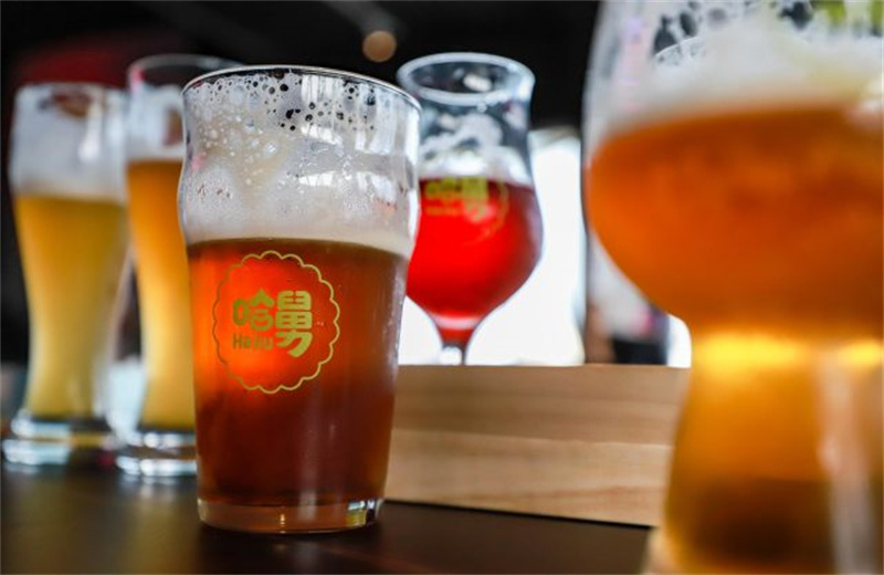 在金沙灘啤酒城，讓哈舅帶你微醺一下！