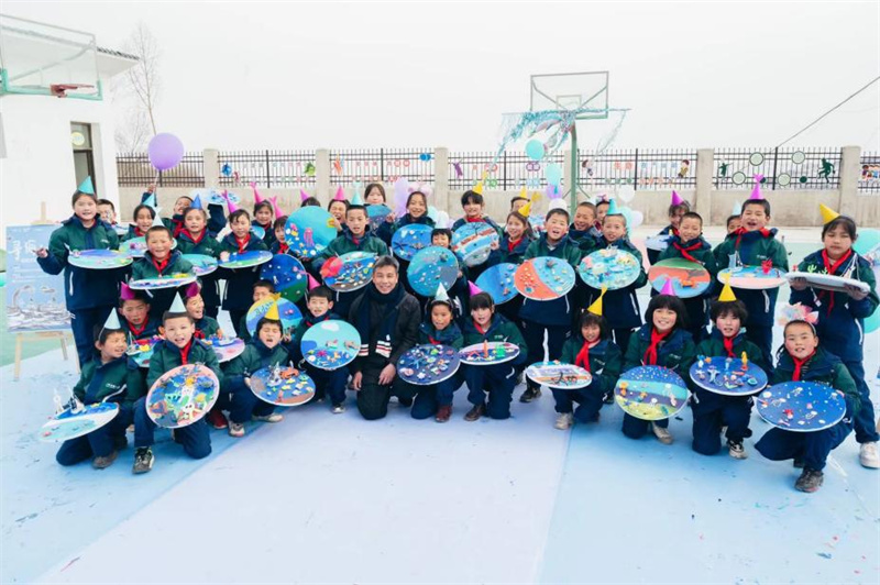 為少年尋海逐夢 ——中國人壽壽險公司舉辦“藝術(shù)回山”愛心公益活動