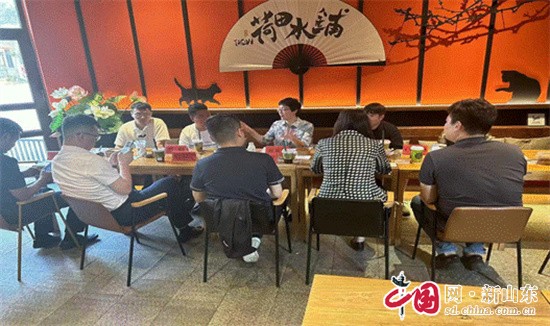 青島市北區(qū)商務(wù)局開(kāi)展餐飲企業(yè)家沙龍活動(dòng)