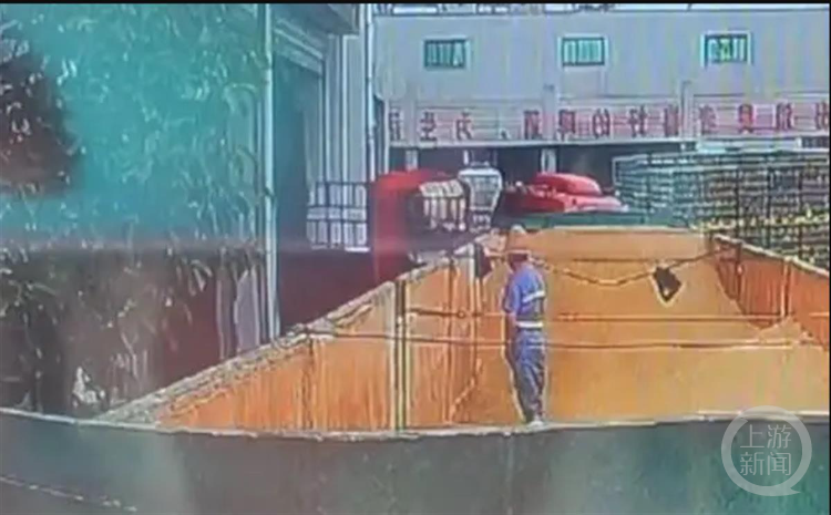 一泡尿差點(diǎn)“尿倒”青島啤酒？三廠“小便門”產(chǎn)生4大疑問