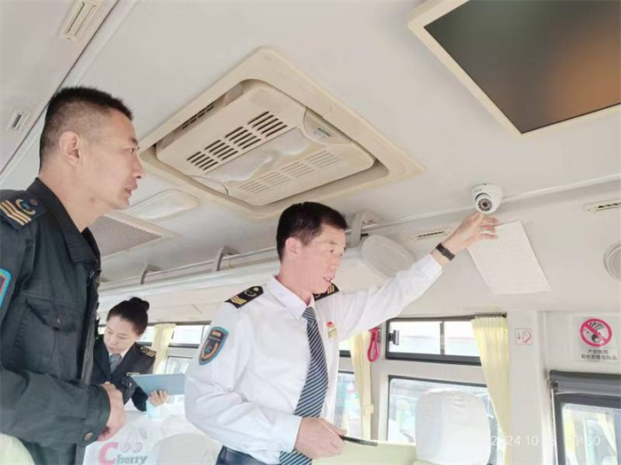 青島萊西：校車231部校車實(shí)行周綜合督導(dǎo)制度