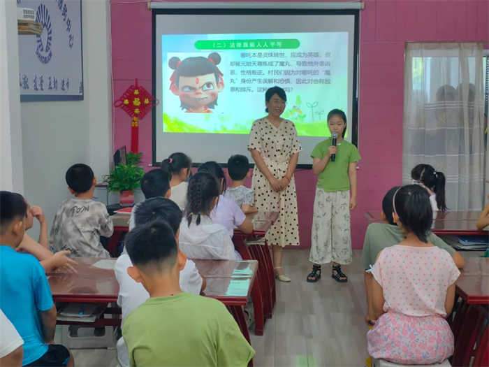 膠州市司法局中云司法所開展“寓教于‘影’ 法潤(rùn)童心”主題宣講活動(dòng)