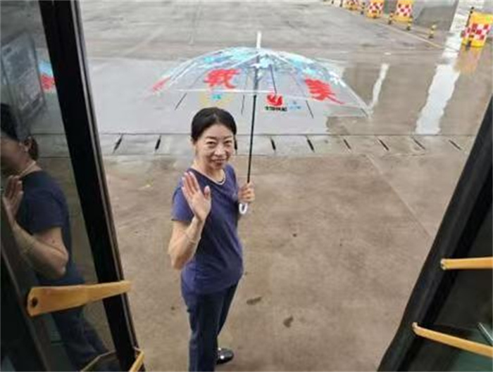 文明窗口展風(fēng)采| 城陽(yáng)巴士：暖心服務(wù)點(diǎn)亮島城出行路